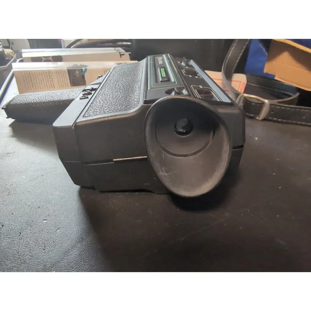 Bell & Howell SoundStar Filmosonic XL Movie Camera Model 1225 W/ Bag Untested